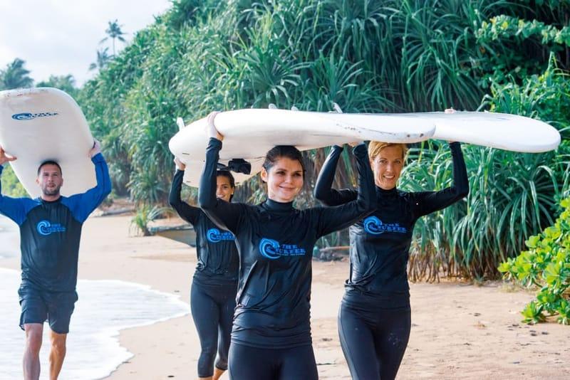 Surf lesson on the beach