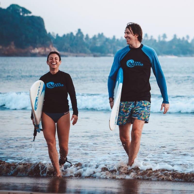 5 gesundheitliche Vorteile des Surfens, die einfach unglaublich sind